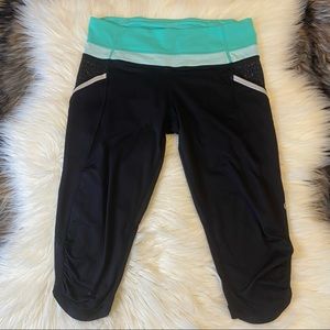 Lululemon black and light green legging